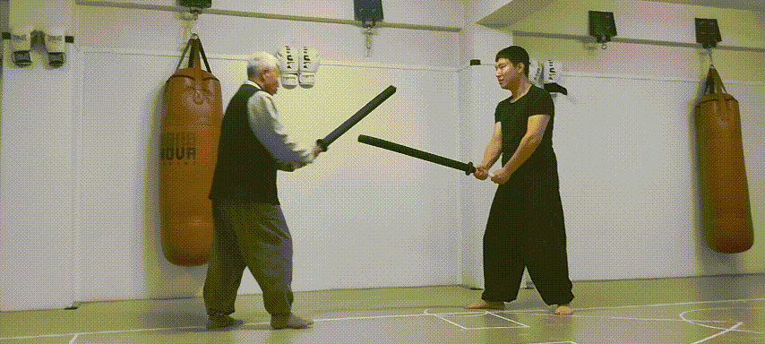 허리베기20250209_190839.mp4_20250211_000703.gif
