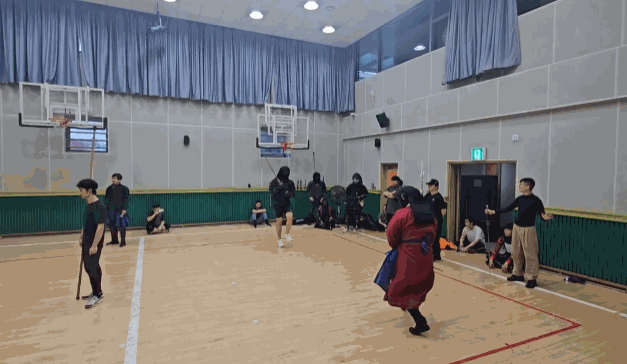 스파링재퇴방적좌요격.gif