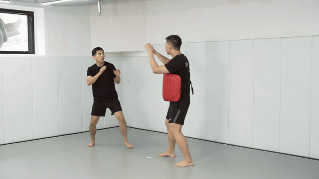 가슴치기.gif